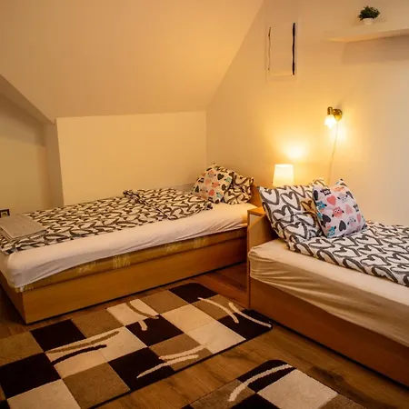 Anno Ll. Apartamento *